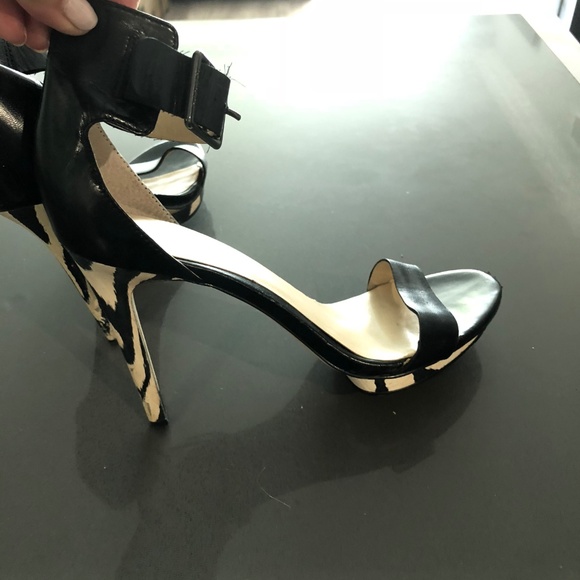 Heels - Picture 6 of 6